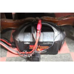 MOTOMASTER BATTERY CHARGER