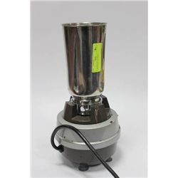 COMMERCIAL BLENDER