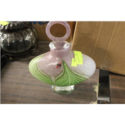 HANDMADE ARTGLASS LIDDED VASE