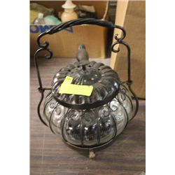 WROUGHT IRON HANGING BIRD TEALIGHT HOLDER