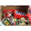Image 1 : BOX W/ CHRISTMAS TREE ORNAMENTS & DECORATIONS