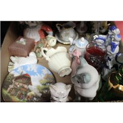 BOX OF ESTATE ORNAMENTS