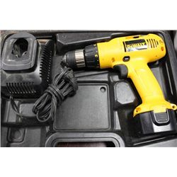 DEWALT 9.6 V CORDLESS DRILL