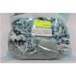 PAIR OF LADIES NORDIC WINTER HATS