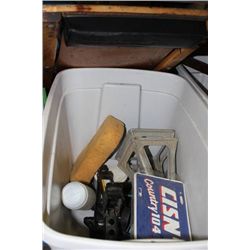 GREY BIN W/ CREEPER/SCISSOR JACK/BOOSTER CABLES