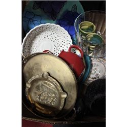 BOX W/ HOUSEHOLD DECORATIVE PLATTERS, PLATES, ETC.
