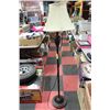 Image 1 : FLOOR LAMP