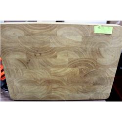 LARGE WOODEN CUTTING BOARD