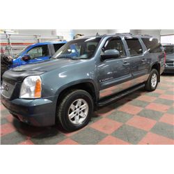 2009 GMC YUKON 4 X4 W/114,000 KMS BLACK LEATHER