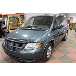 2007 DODGE CARAVAN W/ 275,000 KMS