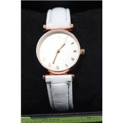 WATCH WHITE FACE WHITE STRAP