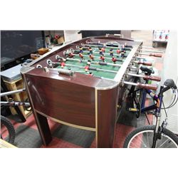 FOOSEBALL MACHINE