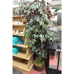 SHOWHOME ARTIFICIAL FLOOR PLANT W WICKER PLANTER
