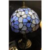 Image 1 : ESTATE GLASS STYLE TABLE LAMP