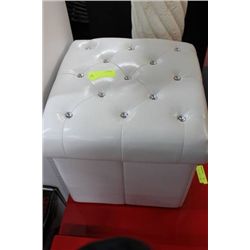 SHOWHOME WHITE LEATHERETTE STORAGE OTTOMAN