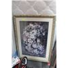 Image 1 : FRAMED FLORAL PICTURE