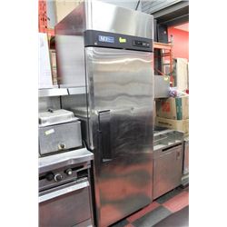 M3 TURBO AIR REFRIGERATOR (HANDLE BROKEN & DENTS)