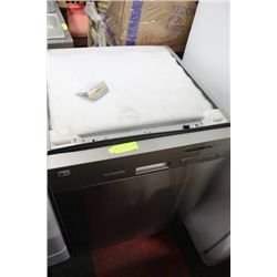 STAINLESS STEEL LG DISHWASHER (USED - SELLING AS)