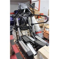 TRUE STRIDER ELIPTICAL TRAINER