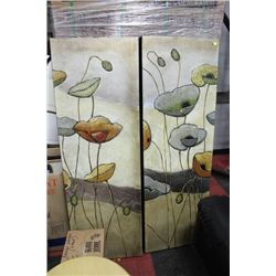 SHOWHOME PAIR OF FLORAL CANVAS PICTURES