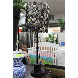 SHOWHOME PAIR OF SHELL STYLE LAMPS