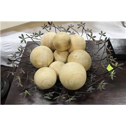 SHOWHOME METAL BOWL W WOOD BALLS