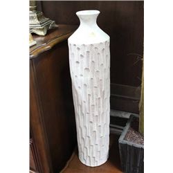 SHOWHOME WHITE VASE