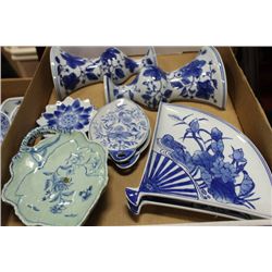 TRAY OF BLUE AND WHITE CHINESE DISHES X3