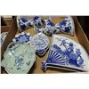 Image 1 : TRAY OF BLUE AND WHITE CHINESE DISHES X3
