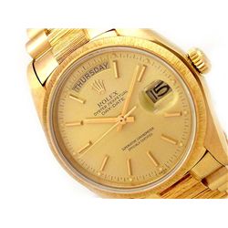 36mm Rolex 18K Yellow Gold Oyster Perpetual Daydate Watch. Champagne Dial. 18K Yellow Gold Bark Fini