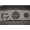 Image 2 : Lot of three American quarters
