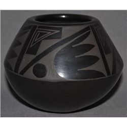 SANTA CLARA POTTERY JAR