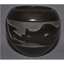 SANTA CLARA POTTERY JAR