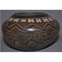 SANTA CLARA POTTERY JAR