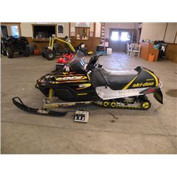 2002 Ski Doo MXZ 800    SN-2BPS191982V000240