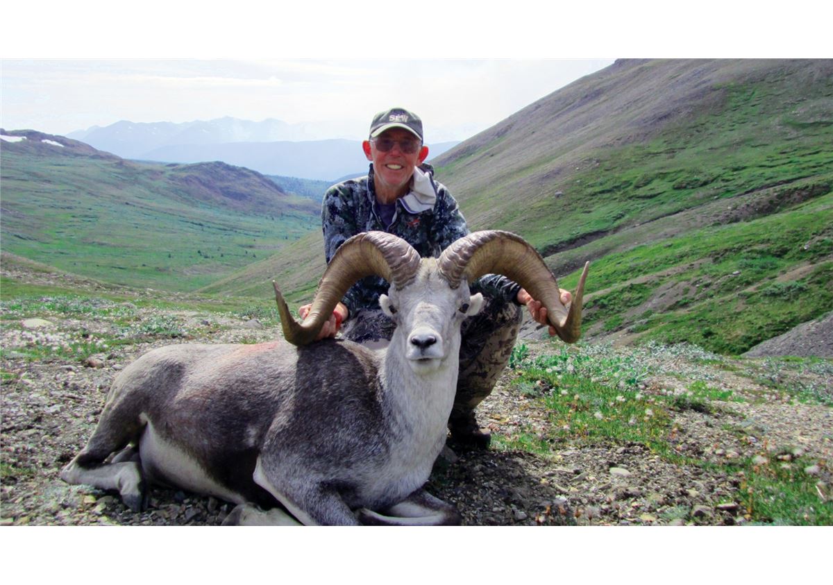 Full Curl Stone BC 12Day Backpack Stone Sheep Hunt