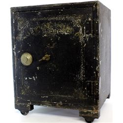 Rare antique salesmans sample safe