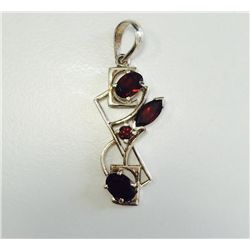 Sterling Silver .925 Garnet Pendant 4.18g Dim. 40x15mm