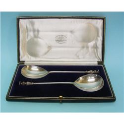 Pair of Sterling Silver Seal-Top Spoons, London, 1923.