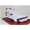Image 6 : Shaquille O' Neal Signed Shoe In Case