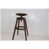 Image 5 : Dorsey Dallas Antique Stool