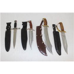 4 Knives with Sheathes  Curved blade