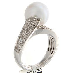 18K White Gold 11.2ctw Pearl & Diamond Ring