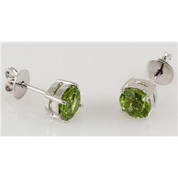 Sterling Silver Prong Set Earring with Peridot Gesmtone