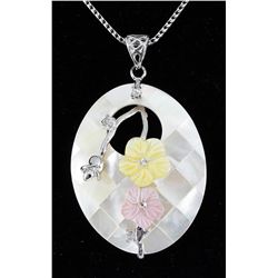 12.81GRAMS WHITE MOTHER OF PEARL SILVER OVAL PENDANT