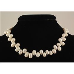 273.68CTW 18" WHITE FRESHWATER PEARL NECKLACE METAL LOC