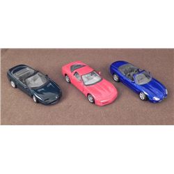3 VINTAGE MAISTO DIECAST METAL CARS JAGUAR, CORVETTE