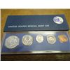 Image 2 : 1967 US SPECIAL MINT SET WITH BOX