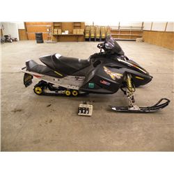 2005 Ski Doo MXZ 800 Adrenaline - Does Not Run   SN-2BPSBD5C85V000460