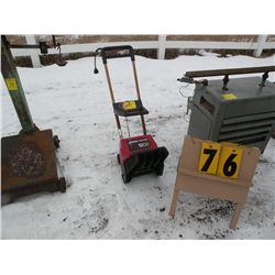 Toro snowshovel